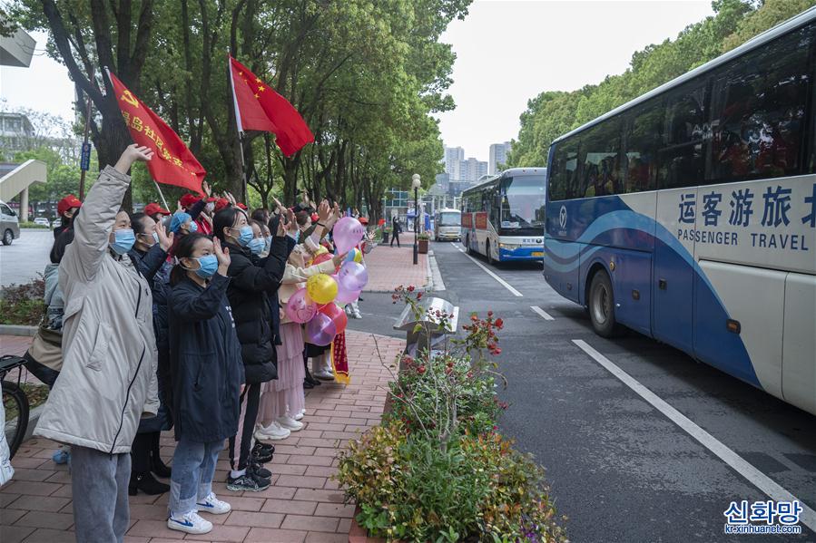 （新华全媒头条·图文互动）（5）上下同心，守望相助——中国抗疫众志成城的生动实践