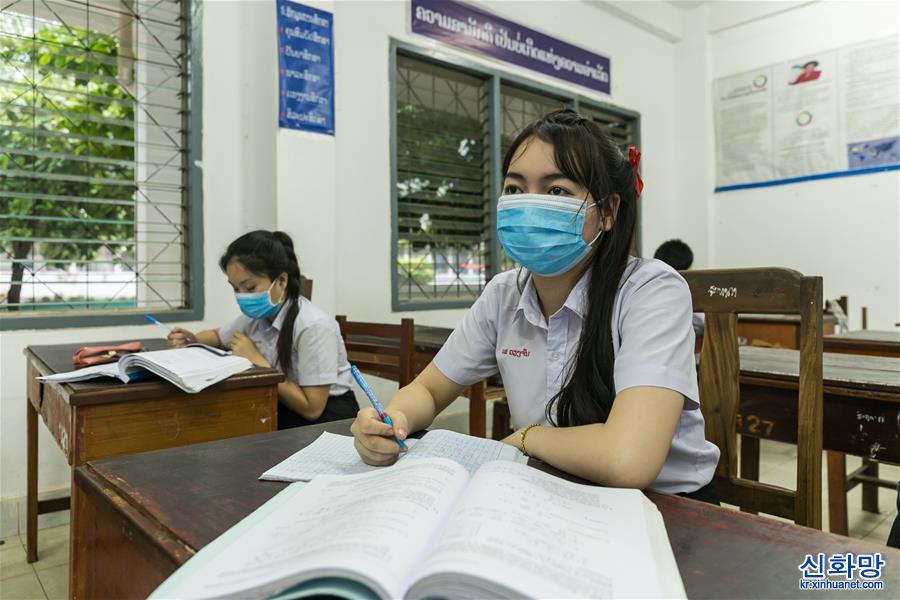 （国际疫情)（5）老挝学生陆续返校复课