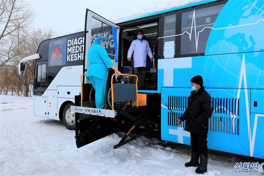 （国际）（1）哈萨克斯坦为乡村地区配发中国产移动医疗车