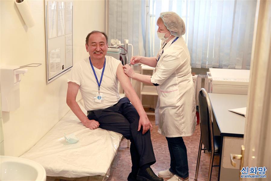 （国际疫情）（1）吉尔吉斯斯坦开始接种中国新冠疫苗