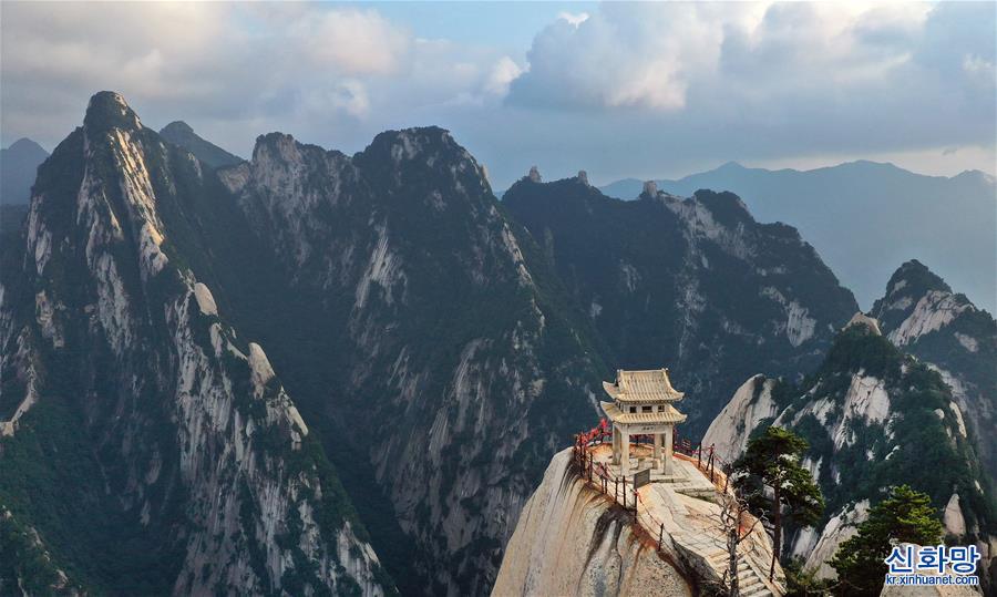 （美丽中国）（7）如梦似幻华山美