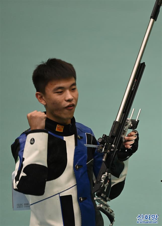 （全运会）（4）射击——男子50米步枪3种姿势决赛：张常鸿夺冠