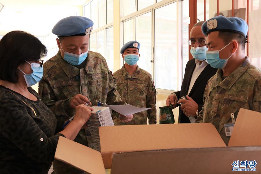 （國際）（2）中國維和醫療分隊向黎巴嫩村莊捐贈藥品