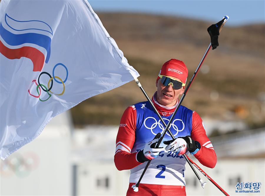 （北京冬奥会）（2）越野滑雪——俄罗斯奥委会选手博利舒诺夫获得男子双追逐冠军