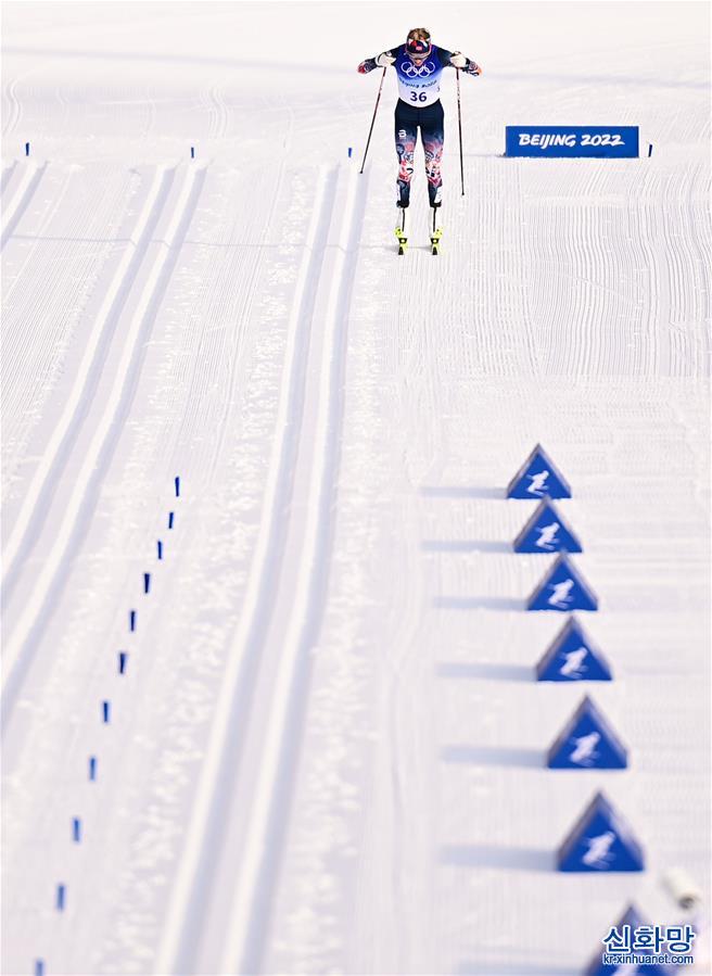 （北京冬奥会）越野滑雪——女子10公里（传统技术）比赛：挪威选手夺冠