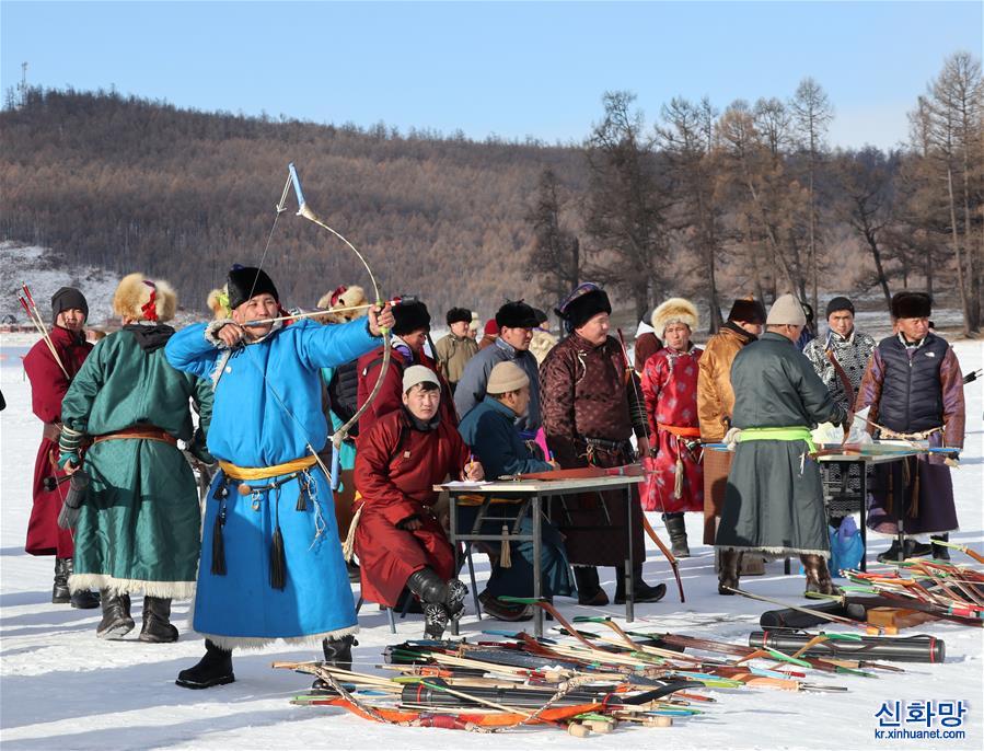 （体育）蒙古国“蓝珍珠”冰雪节在库苏古尔湖畔举行