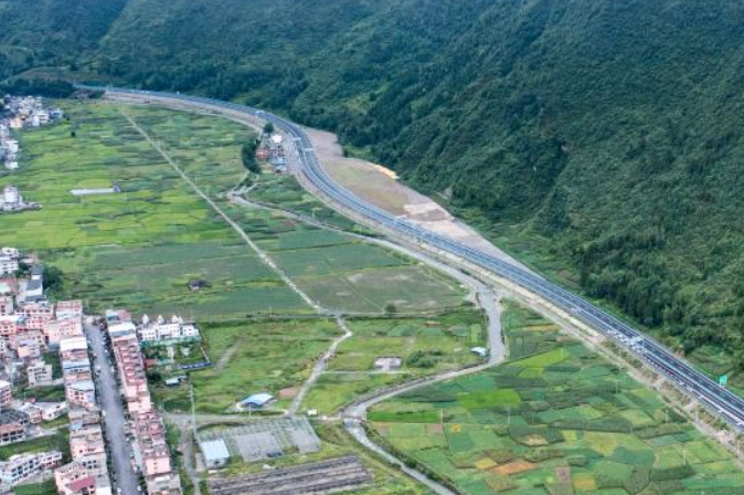 슈산-인장 고속도로(구이저우 구간) 개통