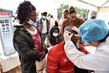 中 의료팀, 카메룬에서 무료 진료 활동