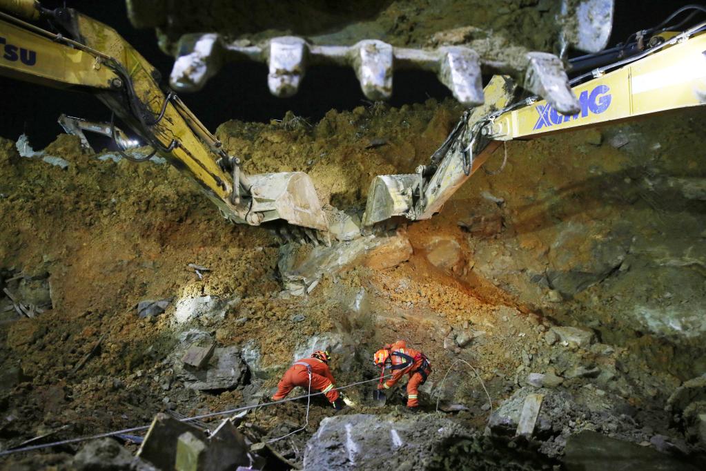中 구이저우 비제, 공사장 산사태로 10명 사망∙4명 실종