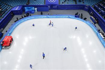 ‘동계올림픽의 꽃’ 빙상장에서 활약하는 자원봉사자들