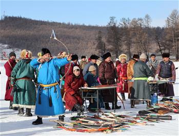 몽골의 ‘푸른 진주’ 홉스골 호수에서 펼쳐진 얼음 축제