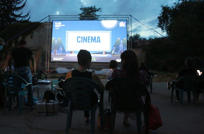 루마니아: 코로나 시대, ‘달빛 아래의 영화관’ 인기