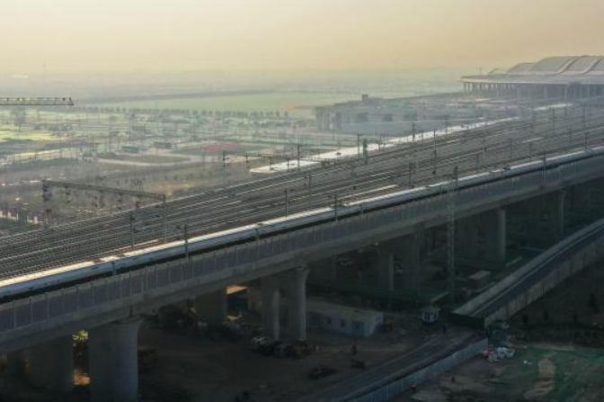 베이징-슝안신구 도시간 철도 전구간 운영