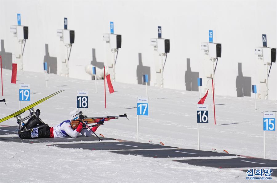 （北京冬残奥会）残奥冬季两项——男子中距离（坐姿）：中国选手刘梦涛夺冠