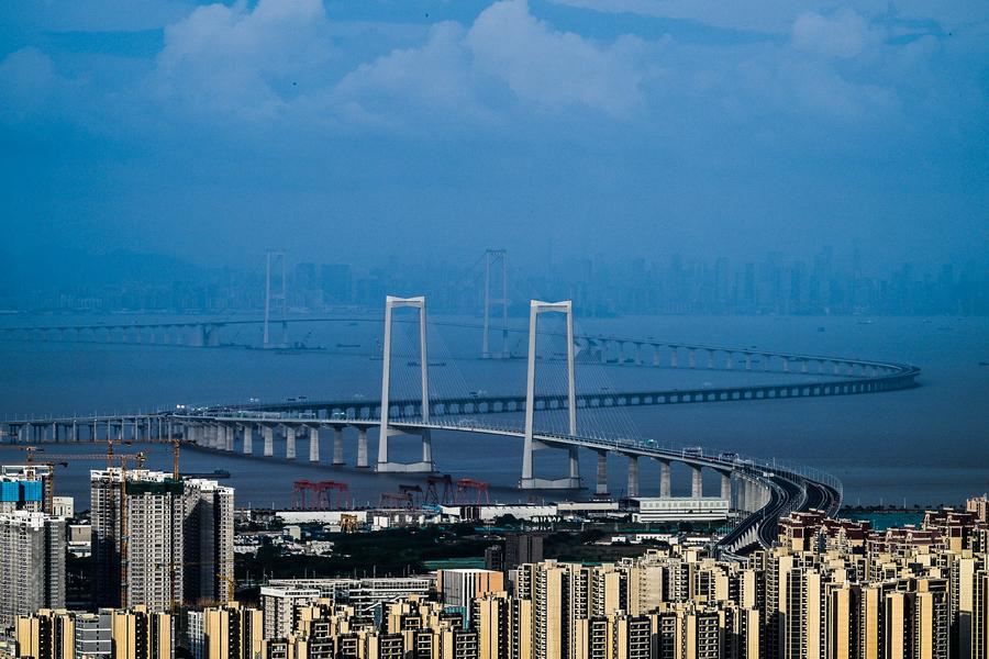 [경제동향] 中 선전과 중산 잇는 선중통로, 개통 3일 만에 차량 30만 대 이상 통행 -Xinhua